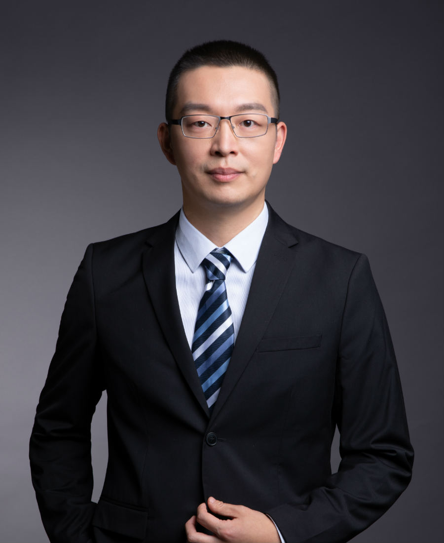 财经评论员万喆(财经评论员万喆戴假发吗是真的吗)